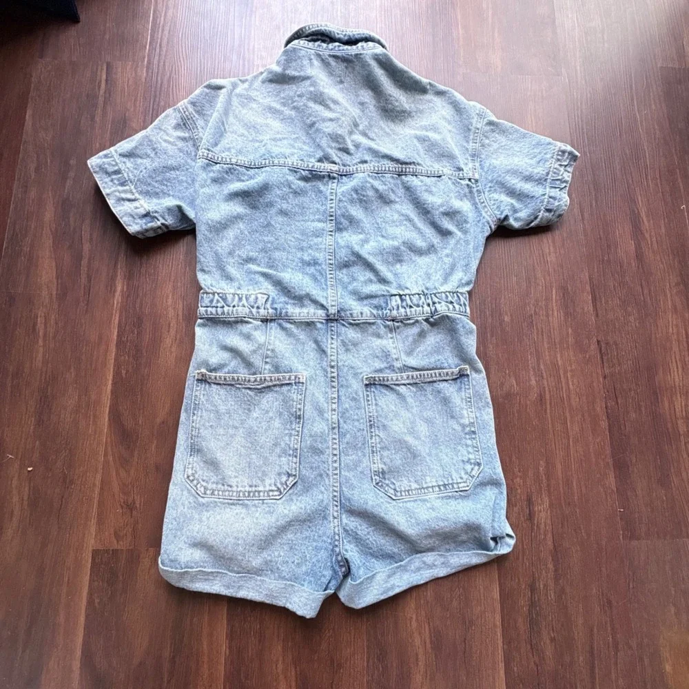 ♾️We The Free Free People Denim Romper Light Wash Short Sleeve Button Front S♾️